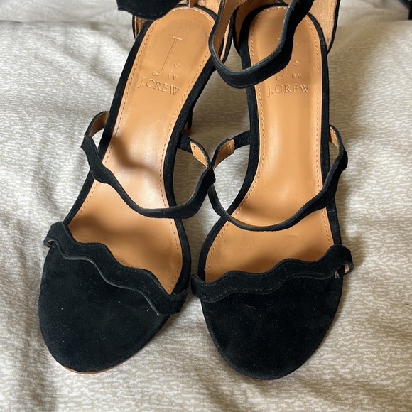 J Crew Scalloped Suede Heel - Picture 2 of 7